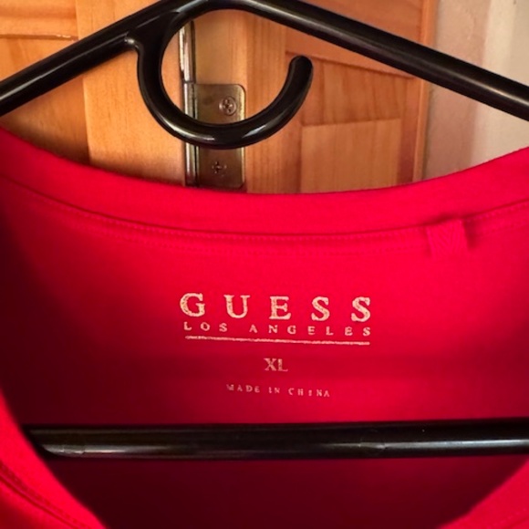 Guess  Red Tee shirt, XL, leopard print design . New - Picture 2 of 2